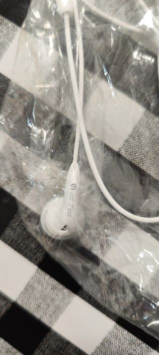 PSP Play Station + juegos + cargador