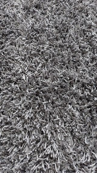 Alfombra pelo gris