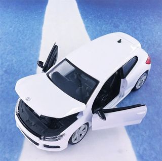 Miniatura VW SCIROCCO BLANCO FUENGIROLA 