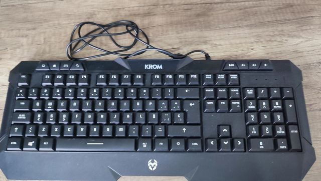 Teclado krom kunai RGB