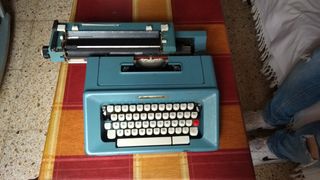 Máquina Olivetti studio 46