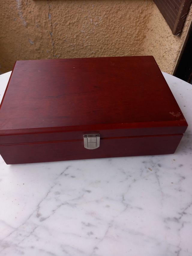 Caja Sacacorchos brookstone