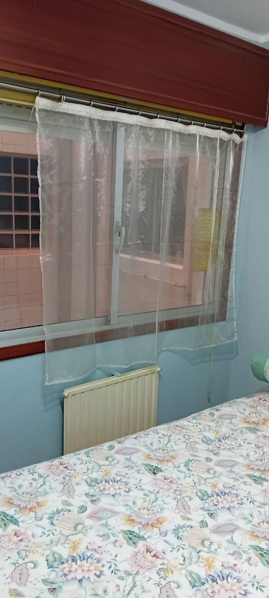 Visillo beige. Nuevo