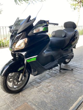 SUZUKI BURGMAN 650 EXECUTIVE