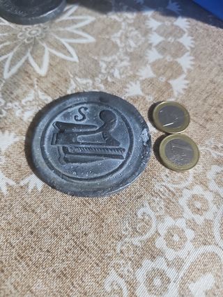 Pisapapeles Plomo Moneda Romana Vintage.