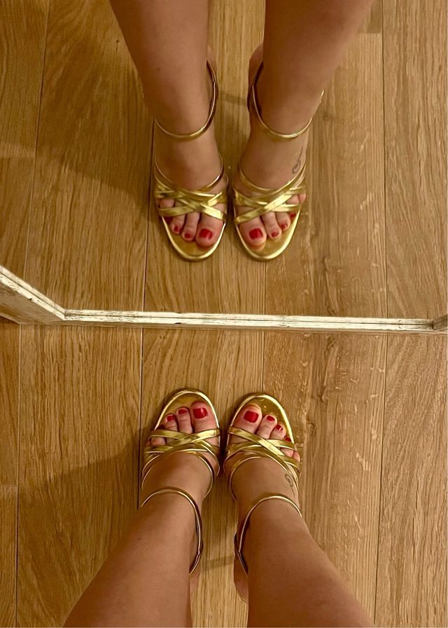 SANDALIAS TACÓN DORADAS ZARA