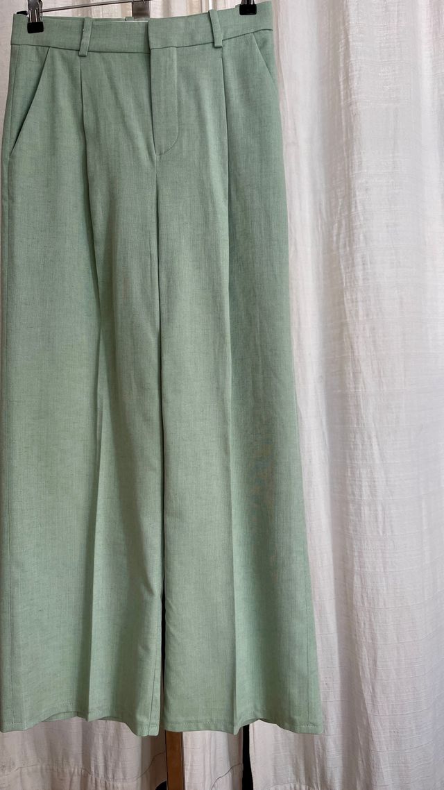 Pantalon sastre lino color pistaccio Mango T. 34