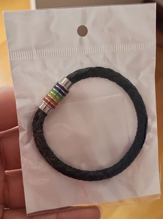 Pulsera Pride Arcoiris cuero 3x5€