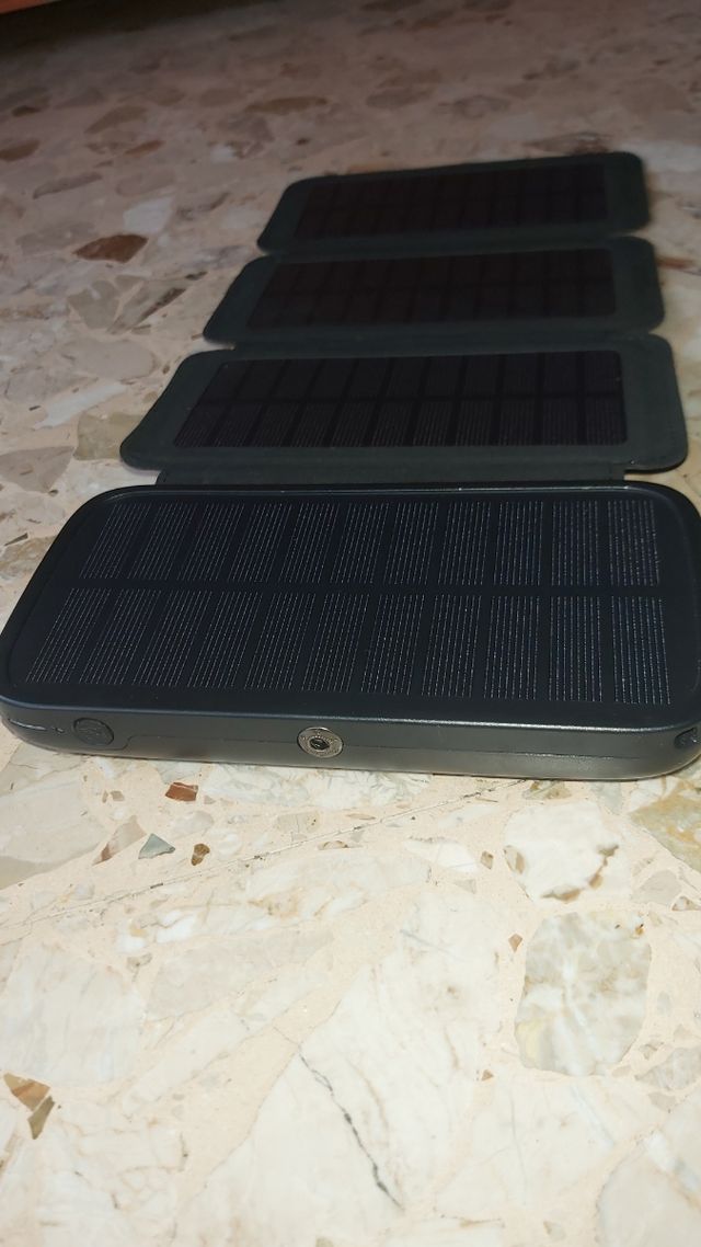 Pannello solare caricabatterie