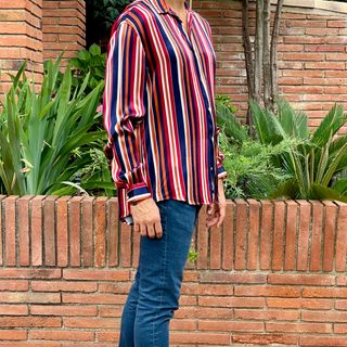 ¡Destaca en cualquier fiesta con esta camisa!