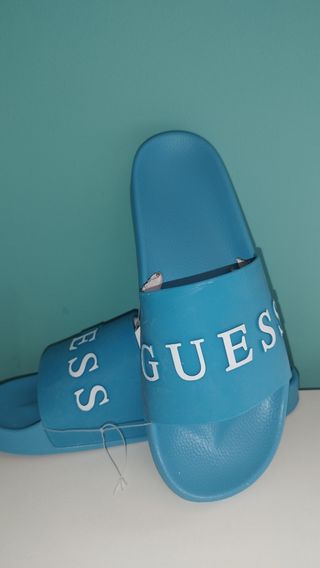 Chanclas guess