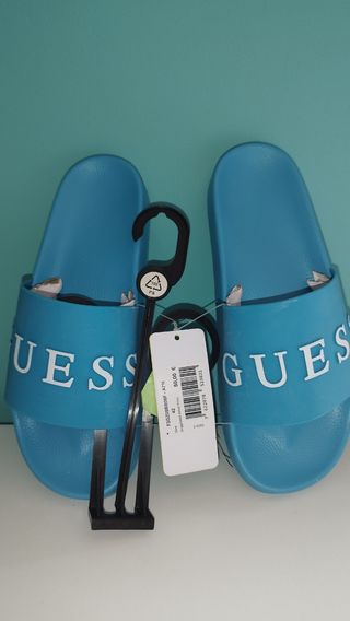Chanclas guess