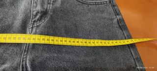 Pantalón vaquero de mujer, rasgado