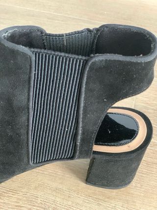 Sandalias negras tacon