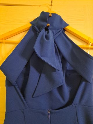 Mono azul de mujer