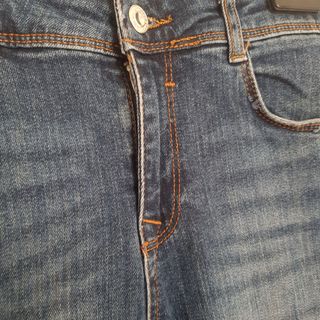 Pantalón vaquero Zara