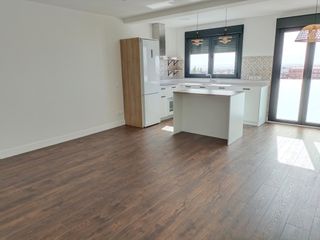 Montaje de suelos laminado vinilo spc