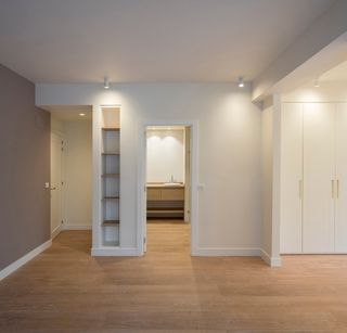Montaje de suelos laminado vinilo spc