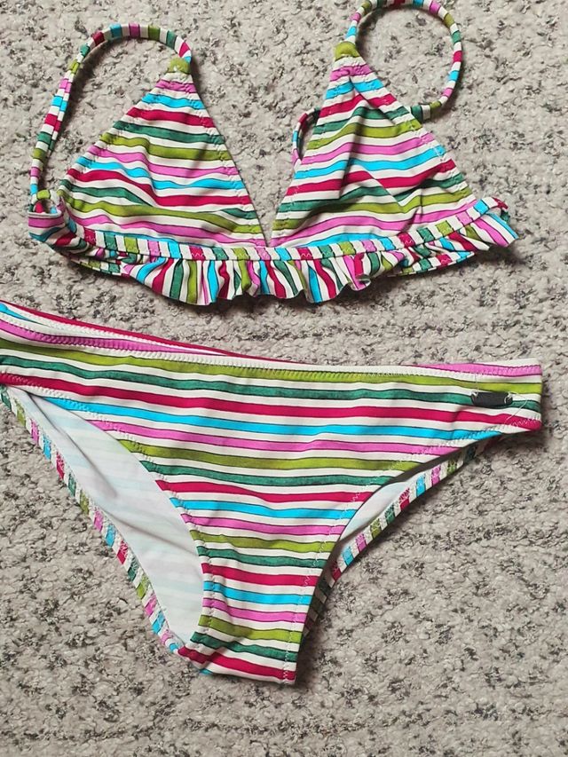 Bikini Belle & Rebel