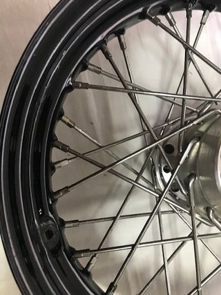 Harley Davidson Softail Street Bob llanta trasera