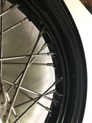 Harley Davidson Softail Street Bob llanta trasera