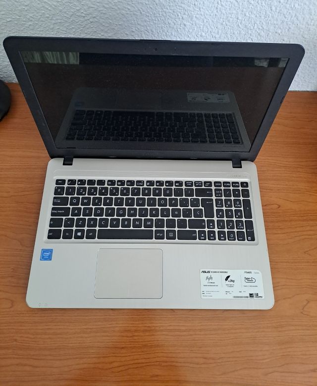 Ordenador Portatil ASUS F540S