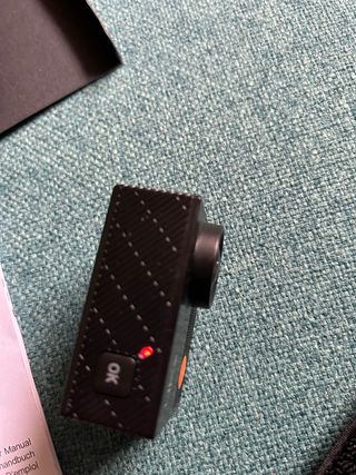 Action camera A77 Apeman 4K completa di accessori