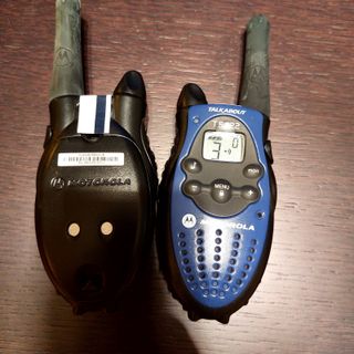 WALKIE TALKIE MOTOROLA T5422 POCO USADO