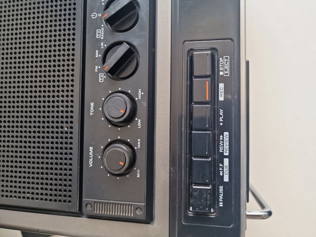 Hitachi IC TRANSISTOR RADIO TV ANTIGUO