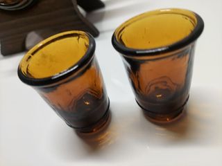 Barril licor con 6 vasos