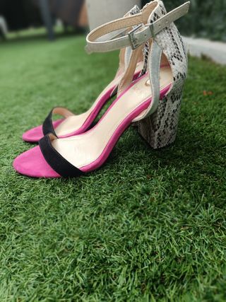 Sandalias de tacón marca La Strada