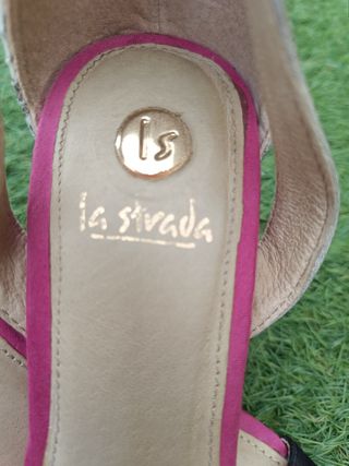 Sandalias de tacón marca La Strada
