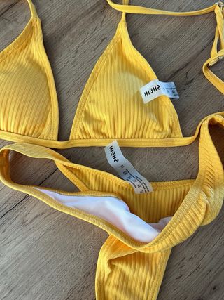 Bikini amarillo