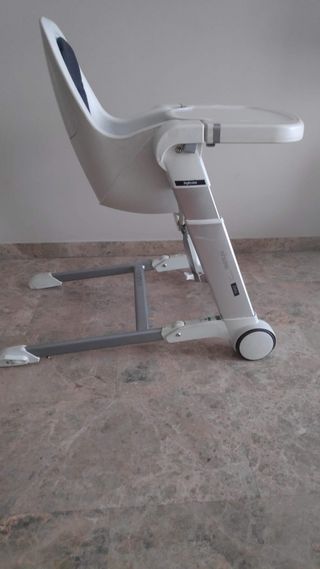 Seggiolone Inglesina Zuma bianco e grigio