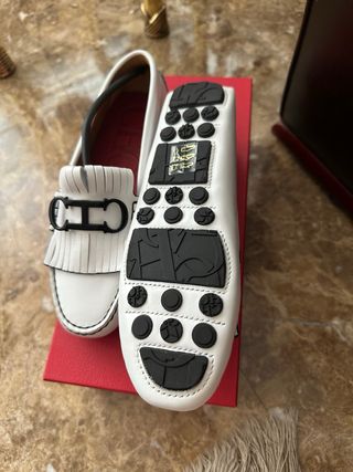 Mocasines piel blanco CH 36