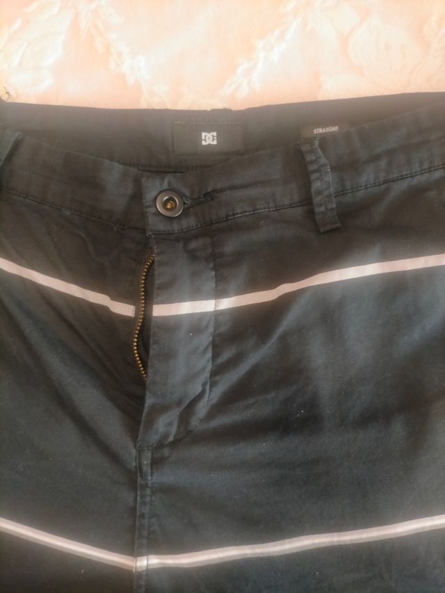 Pantalón hombre marca dc