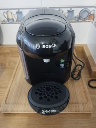 Cafetera Bosh Tassimo + cápsula recargable.