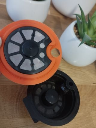 Cafetera Bosh Tassimo + cápsula recargable.