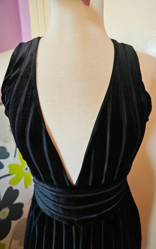 Mono terciopelo talla S de Bershka 15 euros