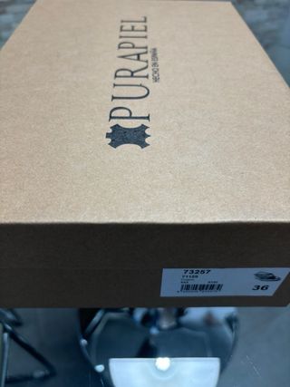 Sandalia negra cuero