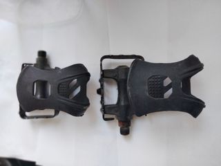 Pedales con calapies