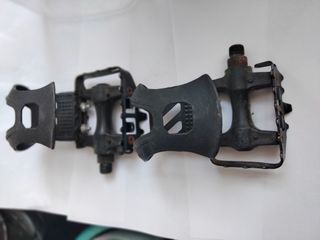 Pedales con calapies