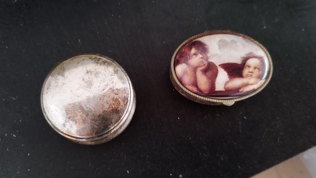 Scatoline porta pillole antiche