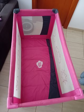 Parque infantil con funda