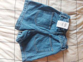 Bermudas vaqueros Zara
