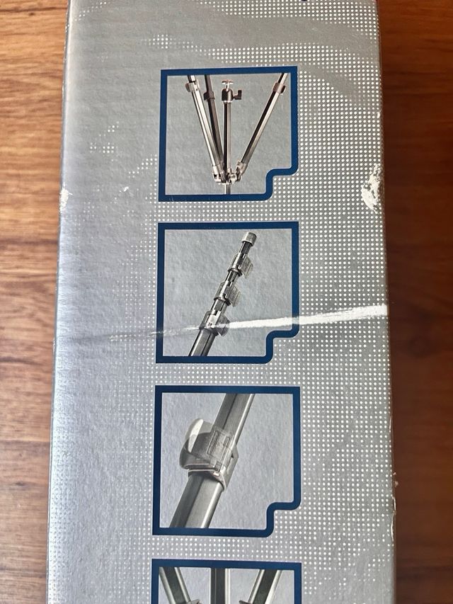 Tripode Manfrotto camara reflex.