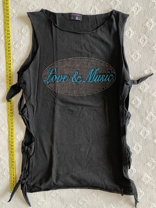 Camiseta negra Bershka talla M