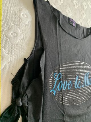 Camiseta negra Bershka talla M