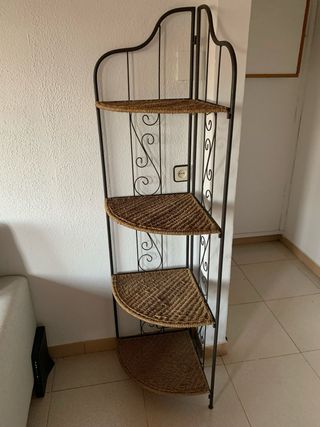 Esquinera de mimbre (desmontable)