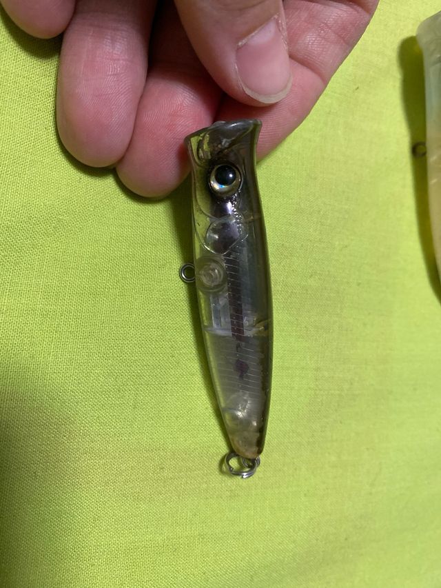 Lote 31. Señuelos para pesca de spinning